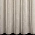 Firana szyta na przelotkach jasnobeżowa z gładkiej, miękkiej etaminy z delikatnie zarysowanym wzorem w prążki, wykończona obciążnikiem