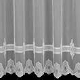 Firana szyta na taśmie 5 cm biała z matowej tkaniny typu ADEN z efektem deszczyku, zdobionej ornamentowym haftem