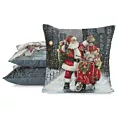Poszewka na poduszkę 45x45 cm bawełniana, gobelinowa z mieszanki włókien zdobiona nadrukiem Mikołaja z prezentami popielato, czerwona GOB Eurofirany