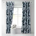 Zasłona szyta na taśmie fala MARINA biało granatowa z miękkiej tkaniny typu blackout drukowanej w egzotyczne liście
