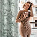 Zasłona miętowo, kremowa z motywem malowanych magnolii 140x250 cm przelotka GRACJA Eurofirany