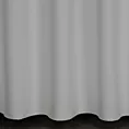 Zasłona szyta na taśmie fala jasnosrebrna z gładkiej tkaniny zaciemniającej typu dimout wykończona obciążnikiem