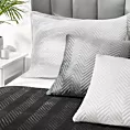 Poszewka na poduszkę 50x70 cm welwetowa pikowana w jodełkę metodą hot press biała SOFIA EUROFIRANY PREMIUM