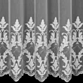 Firana szyta na tunelu biała z matowej tkaniny ADEN ozdobionej szenilowym haftem ornamentowym Pierre Cardin