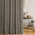 Zasłona szyta na przelotkach ADESSA grafitowa z miękkiej tkaniny o welurowej strukturze