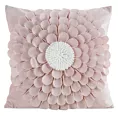 Poszewka na poduszkę 45 x 45 cm z welwetu kolor pudrowy zdobiona kwiatem 3D FLORES 2 Eurofirany
