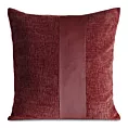 Poszewka na poduszkę 45x45 cm bordowa szenilowa zdobiona pionowym pasem z welwetu CARLA 02 Eurofirany