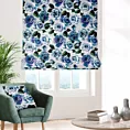 Roleta rzymska ESHTER biało turkusowa z miękkiej tkaniny typu blackout drukowanej w malarski kwiatowy wzór