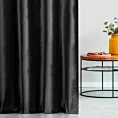 Zasłona szyta na taśmie fala czarna z tkaniny welwetowej w pionowe prążki, wykończona obciążnikiem