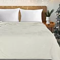 Koc świąteczny 150x200 cm kremowy, złoty zdobiony nadrukiem śnieżynek Eurofirany