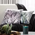 Poszewka na poduszkę 45x45 cm welwetowa poszewka zdobiona nadrukiem egzotycznych liści biało, zielona DAVOS DESIGN 92 Eurofirany