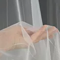 Firana szyta na flexach biała z połyskującej tkaniny peru, z cienkimi, pionowymi paseczkami