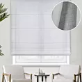 Roleta rzymska biała z półprzezroczystej tkaniny o lekkim połysku, wykończona obciążnikiem