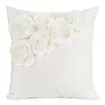 Poszewka na poduszkę 45 x 45 cm welwetowa kolor kremowy zdobiona aplikacja w róże Eurofirany