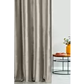 Zasłona szyta na taśmie fala ciemnobeżowa z tkaniny welwetowej w pionowe prążki, wykończona obciążnikiem