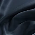 Poszewka szyta granatowa z gładkiej tkaniny zaciemniającej typu dimout