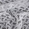 Firana biała o strukturze miękkiej koronki przetykanej błyszczącą nicią 140x250 cm przelotka LILY Eurofirany