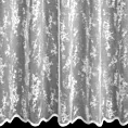Firana szyta na przelotkach biała z tkaniny żakardowej o nieregularnym wzorze wykończona połyskiem