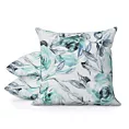 Poszewka szyta ORIANA biało jasnoturkusowa z tkaniny o naturalnym splocie w malarski kwiatowy wzór