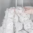 Firana z siateczki biała zdobiona pasem aplikacji róż 3D 140x270 cm taśma ROSES Eva Minge Eurofirany