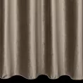 Zasłona szyta na taśmie fala jasnobrązowa z tkaniny welwetowej w pionowe prążki, wykończona obciążnikiem