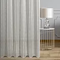 Firana szyta na taśmie fala kremowa z tkaniny w pionowe pasy i efektem deszczyku, wykończona obciążnikiem