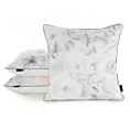 Poszewka na poduszkę 45x45 cm welwetowa z nadrukiem pastelowych kwiatów i ozdobną kontrastującą wypustką biało, bezowa VELVET 148 EUROFIRANY PREMIUM