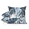 Poszewka szyta MARINA biało granatowa z miękkiej tkaniny typu blackout drukowanej w egzotyczne liście