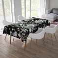 Obrus szyty czarny miękka, welwetowa tkanina z kwiatowym nadrukiem