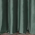 Zasłona szyta na flexach ciemnozielona z tkaniny welwetowej w pionowe prążki, wykończona obciążnikiem