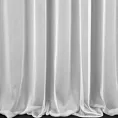 Firana szyta na flexach biała z miękkiej tkaniny o lekkim splocie i delikatnym połysku, wykończona obciążnikiem