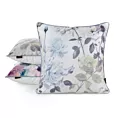 Poszewka na poduszkę 45x45 cm welwetowa z nadrukiem pastelowych kwiatów i ozdobną kontrastującą wypustką kremowo, niebieska VELVET 148 EUROFIRANY PREMIUM