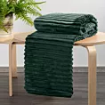 Koc flano 170x210 cm ciemnozielony zdobiony wytłaczanym wzorem z efektem 3D SOFT DESIGN 91 Eurofirany
