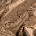 Poszewka szyta jasnobrązowa z miękkiej tkaniny welwetowej z efektem kreszowania, wykończona obciążnikiem