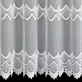Firana szyta na przelotkach biała z tkaniny z efektem deszczyku, zdobionej geometryczną aplikacją