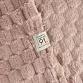 Koc 150x200 cm pudrowy miękki w dotyku z wytłaczanym wzorem 3D CINDY 6 Design 91