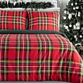 Pościel świąteczna 140x200 cm z bawełny ranforce, kolor czerwony, butelkowo zielony zdobiona nadrukiem szkockiej kraty JENNY Eurofirany