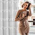 Zasłona biała zdobiona fantazyjnym wzorem 140x250 cm przelotka SOTERA Eva Minge Eurofirany
