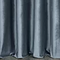 Zasłona szyta na taśmie fala szara z tkaniny welwetowej w pionowe prążki, wykończona obciążnikiem