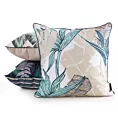 Poszewka na poduszkę 45x45 cm z tkaniny wodoodpornej na taras oraz balkon z motywem liści bananowca turkusowo, beżowa GARDEN Eurofirany