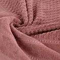 Ręcznik kąpielowy 50x90 cm bawełniany kolor ciemnoróżowy z ozdobną bordiurą w paseczki 500 g/m2 ADORE Eurofirany