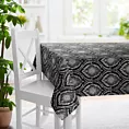 Obrus szyty czarno srebrny z szenilowej tkaniny w klasyczny wzór ornamentowy przetykany błyszczącą nicią Italissima Eva Minge