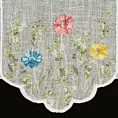 Tkanina firanowa zazdrostka z etaminy z haftowanym wzorem letnich kwiatów Eurofirany
