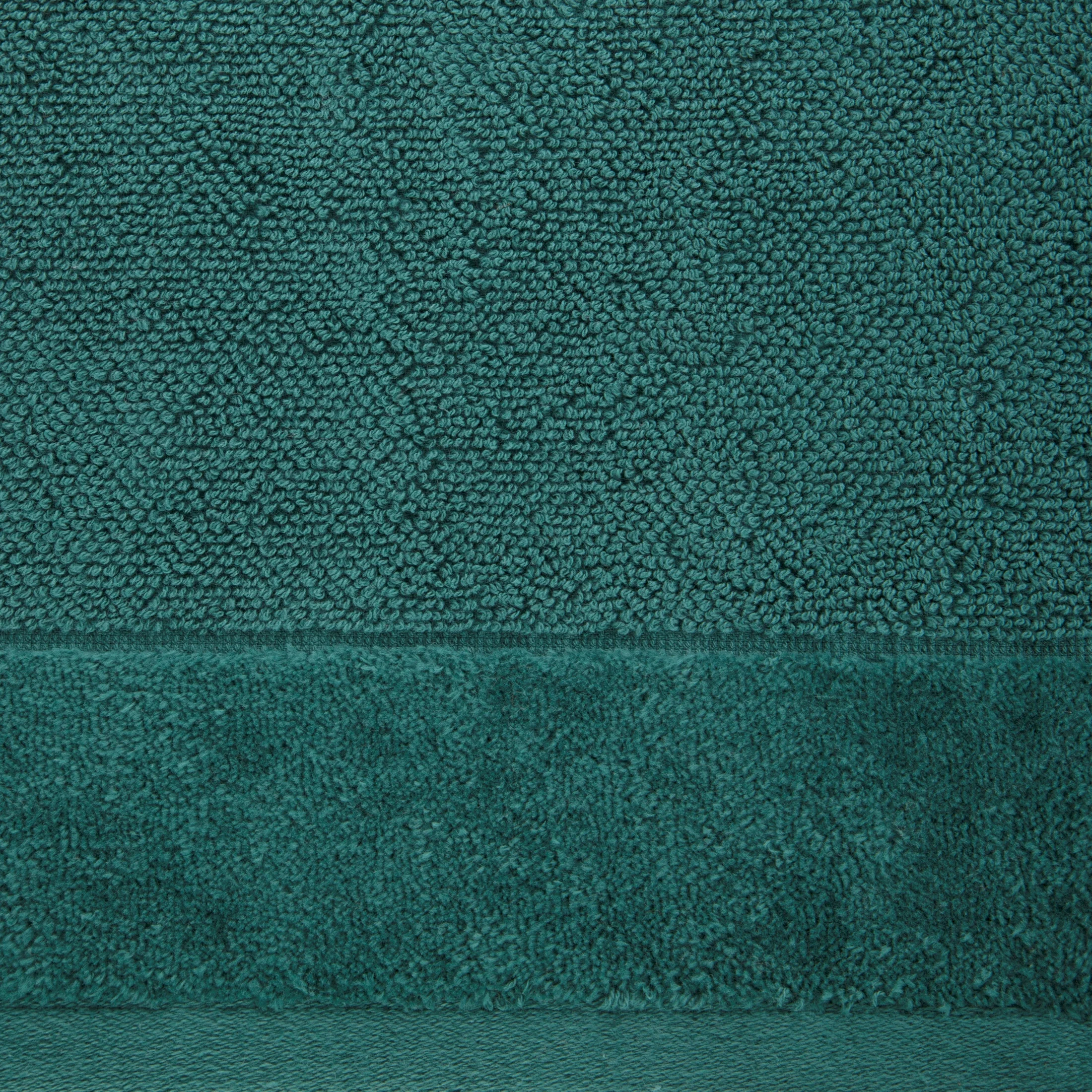 Ręcznik kąpielowy FERO z welwetową bordiurą ciemnozielony 50x90 cm Eurofirany