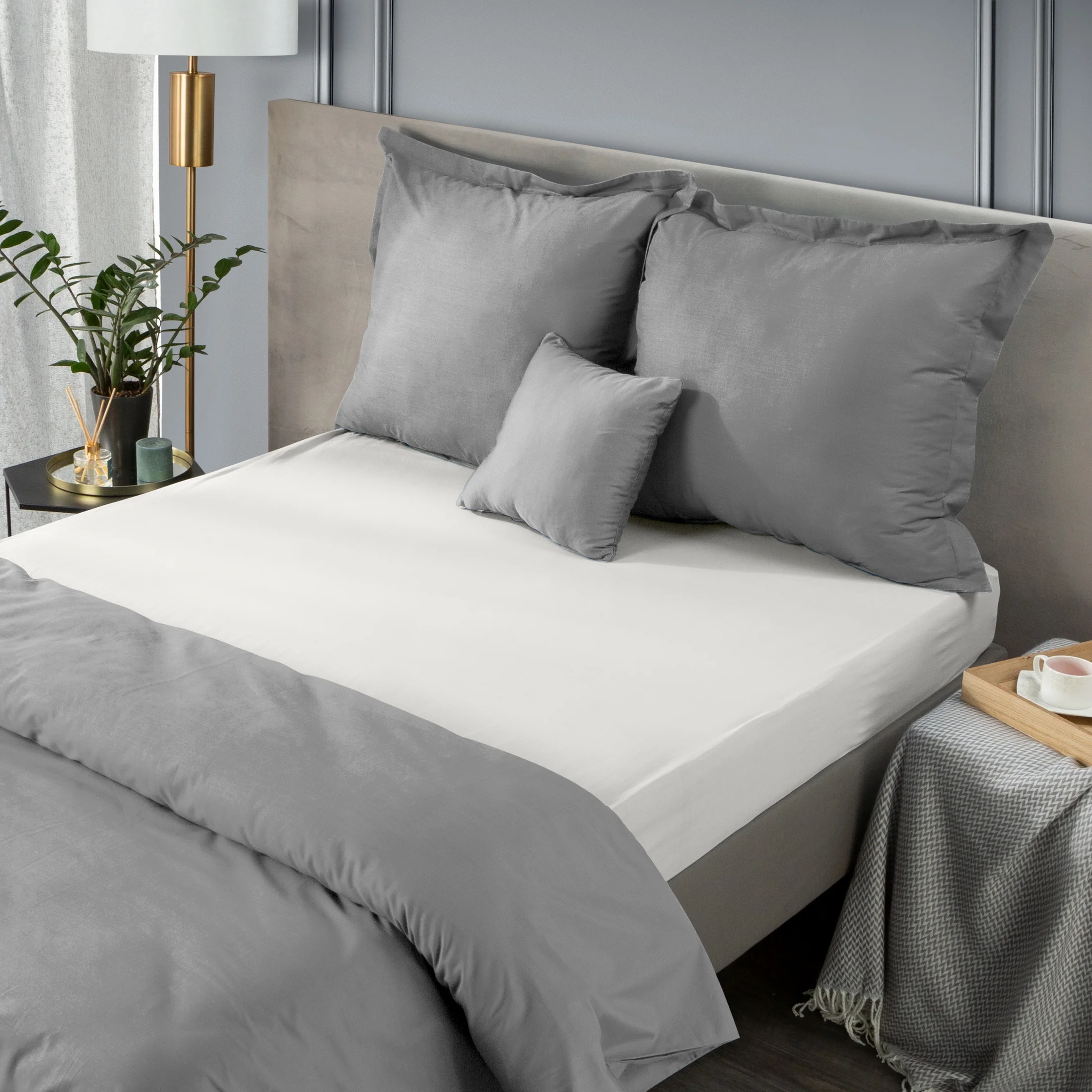 Prześcieradło gładkie bez gumki 180x210 cm z satyny bawełnianej kolor jasnoszary 125 g/m2 NOVA Eurofirany