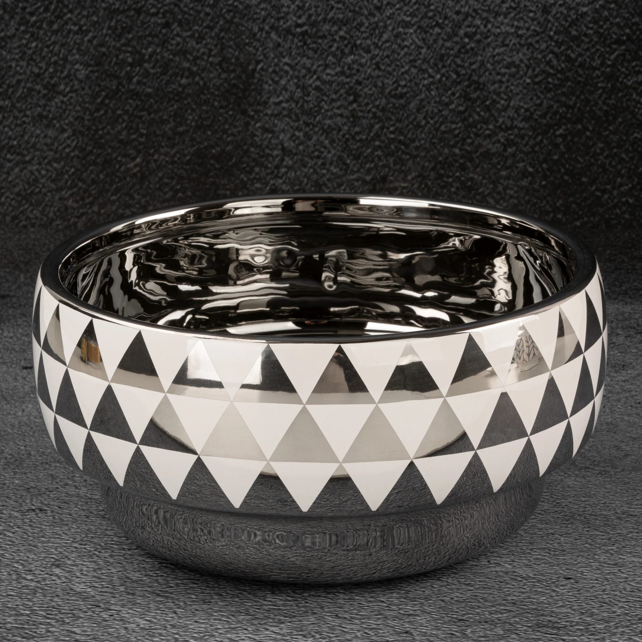 DELIA CZARNA BIAŁA DEKORACYJNA MISA Z DOLOMITU Z GEOMETRYCZNYM WZOREM 25x12cm