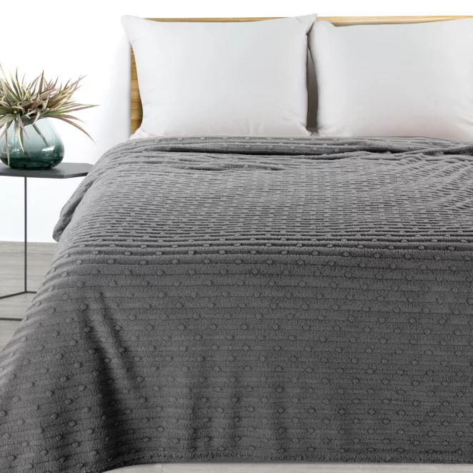 Koc  130x170 cm stalowy z wytłaczanym wzorem pasów LISA DESIGN 91 Eurofirany