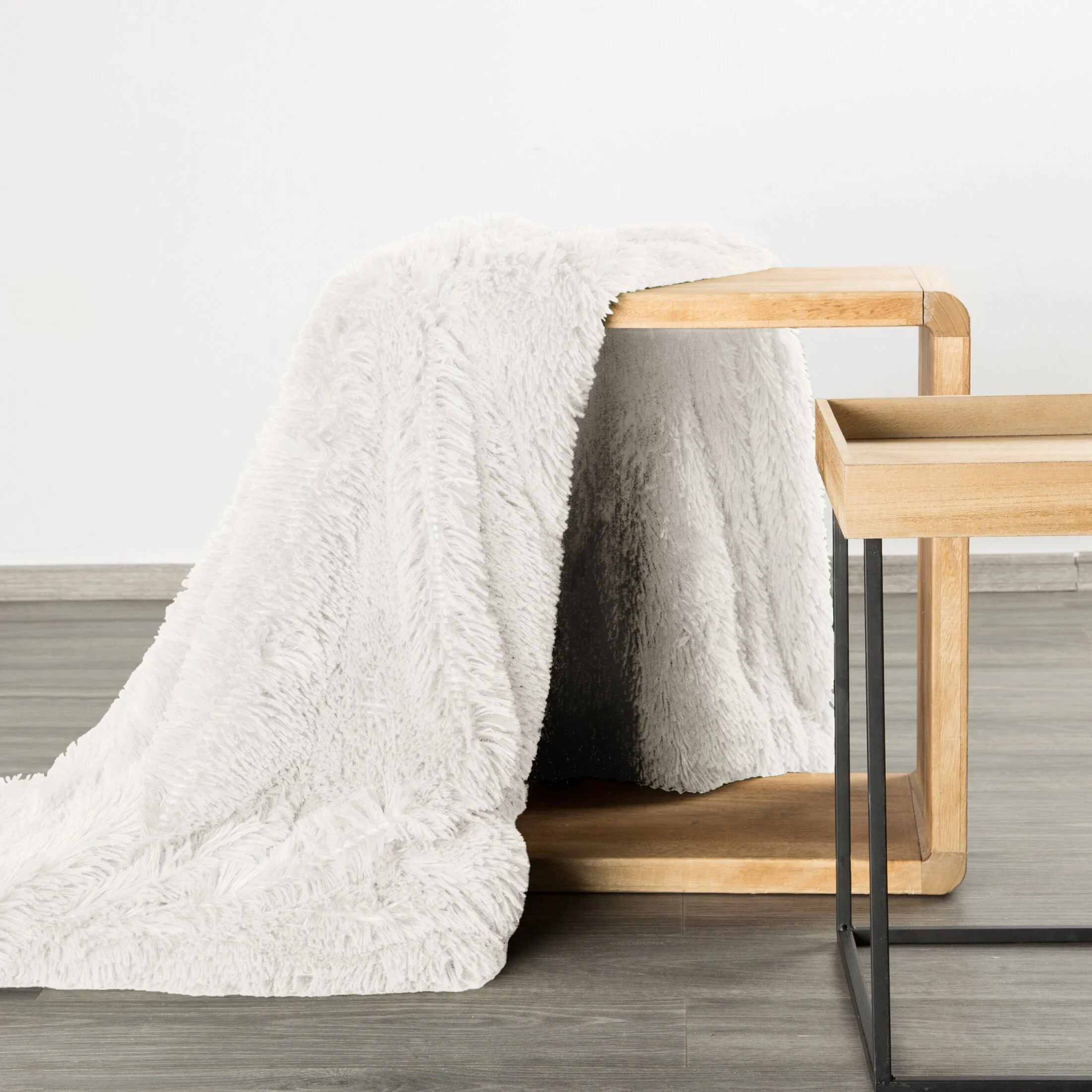 Koc o strukturze miękkiego futra 170x210 cm kremowy TIFANY 1 DESIGN 91 Eurofirany