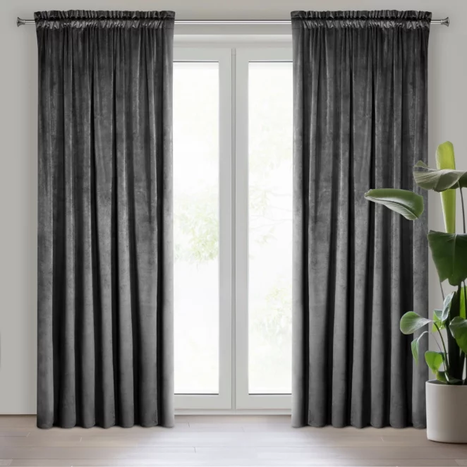 Zasłona czarna z tkaniny welwetowej 140x270 cm taśma ROSA Design 91 Eurofirany