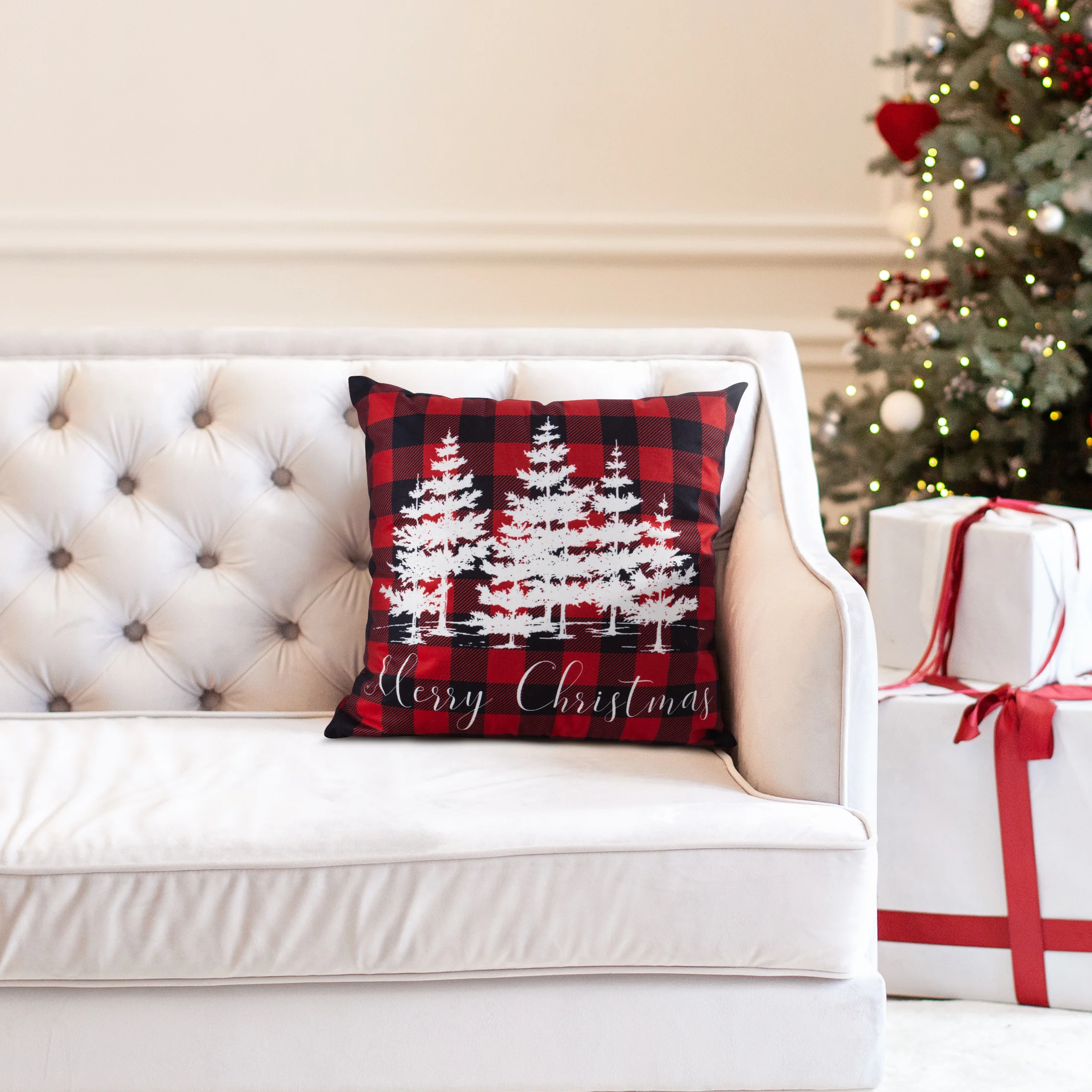 Poszewka na poduszkę 45x45 cm welwetowa czerwono, biała zdobiona świątecznym nadrukiem choinek Eurofirany